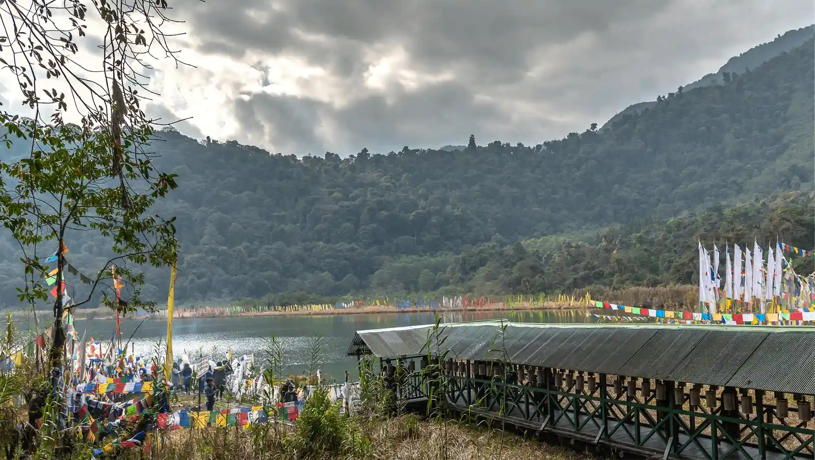 Khecheopalri Lake